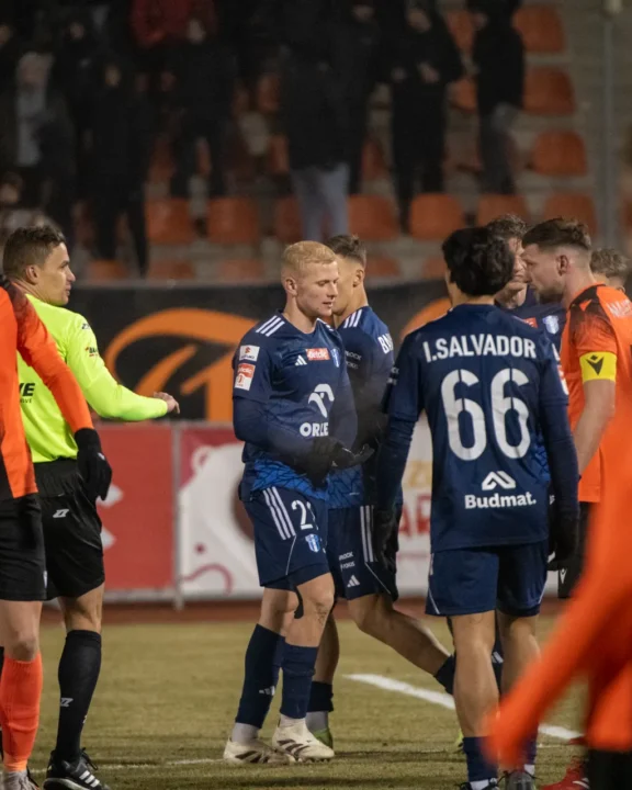 Nafciarze w komplecie, osłabienia w Odrze