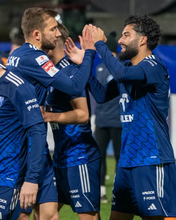 Al-Hamawi za trzy ze Stalą