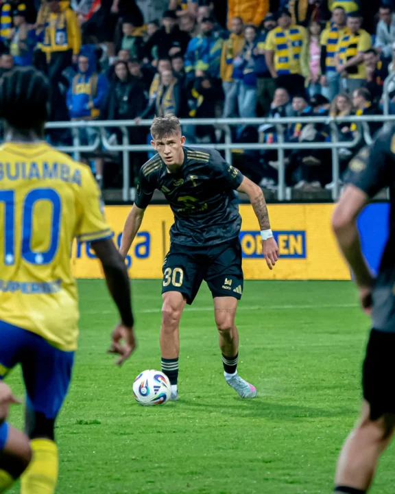 Raport kartkowy: Trzech zagrożonych