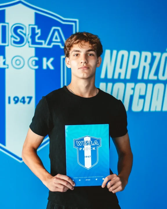 Kontrakt Pankowskiego i kilka wypożyczeń